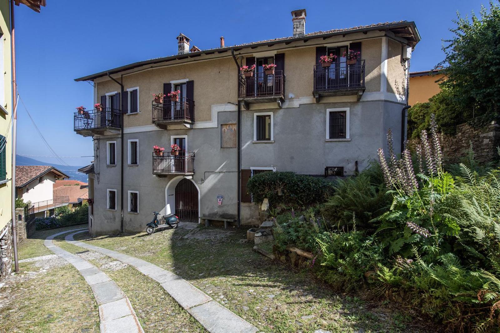 Apartment Complex Levoasi *